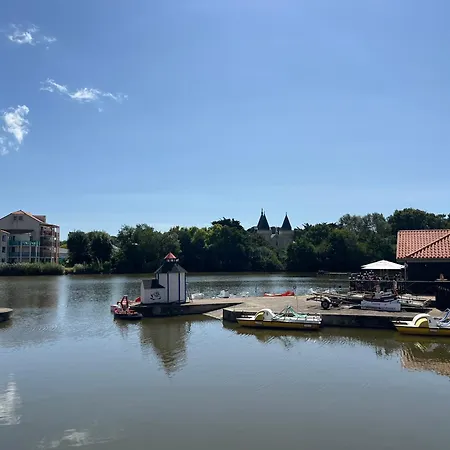 Appartement Fleurs Du 2 Adultes Et 2 Enfants Avec Terrasse Vue Sur Le Et Acces Parc Aquatique Gratuit *