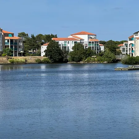 Fleurs Du 2 Adultes Et 2 Enfants Avec Terrasse Vue Sur Le Et Acces Parc Aquatique Gratuit Appartement Talmont-Saint-Hilaire