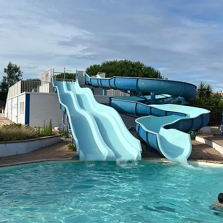 Fleurs Du 2 Adultes Et 2 Enfants Avec Terrasse Vue Sur Le Et Acces Parc Aquatique Gratuit Talmont-Saint-Hilaire