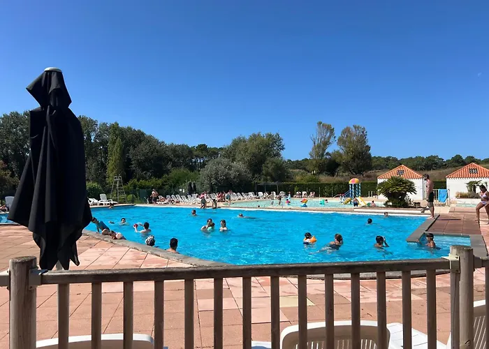 Апартаменты Fleurs Du 2 Adultes Et 2 Enfants Avec Terrasse Vue Sur Le Et Acces Parc Aquatique Gratuit Talmont-Saint-Hilaire