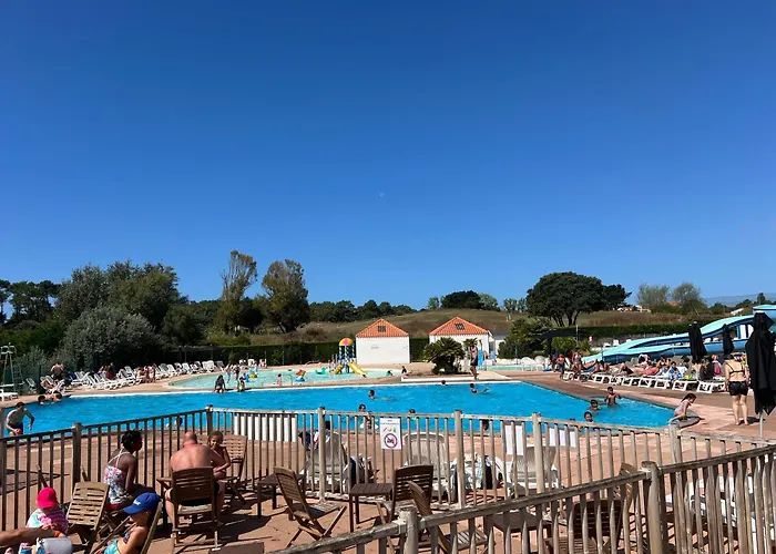 Fleurs Du 2 Adultes Et 2 Enfants Avec Terrasse Vue Sur Le Et Acces Parc Aquatique Gratuit Lejlighed *