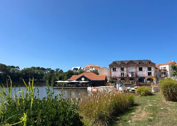 Апартаменты Fleurs Du 2 Adultes Et 2 Enfants Avec Terrasse Vue Sur Le Et Acces Parc Aquatique Gratuit