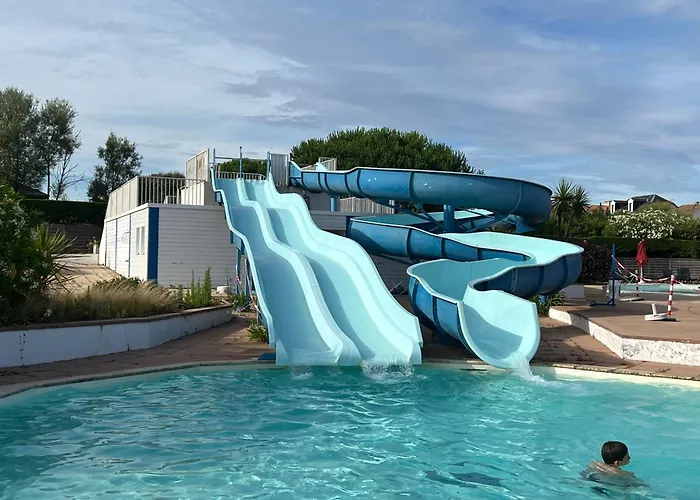 Fleurs Du 2 Adultes Et 2 Enfants Avec Terrasse Vue Sur Le Et Acces Parc Aquatique Gratuit Talmont-Saint-Hilaire